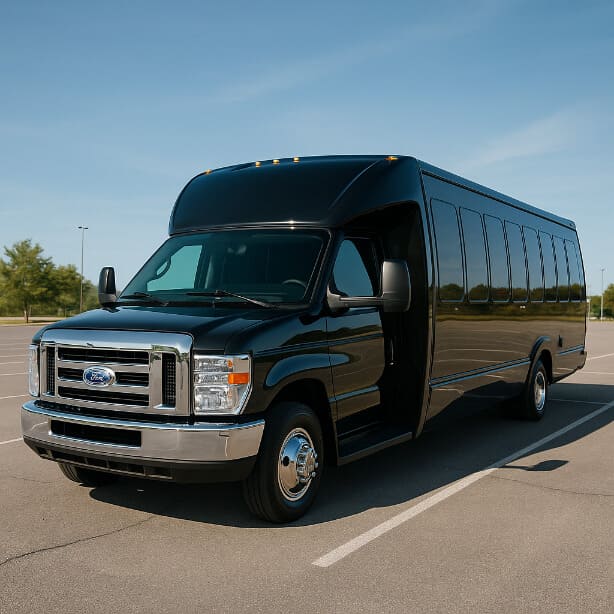 Lynwood Coach Bus Service 18 Passenger Minibus