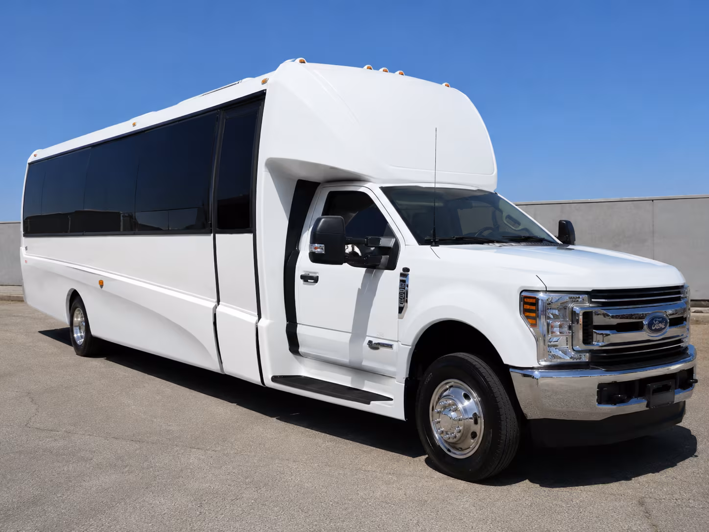 buses for lynwood high school career and college campus visits