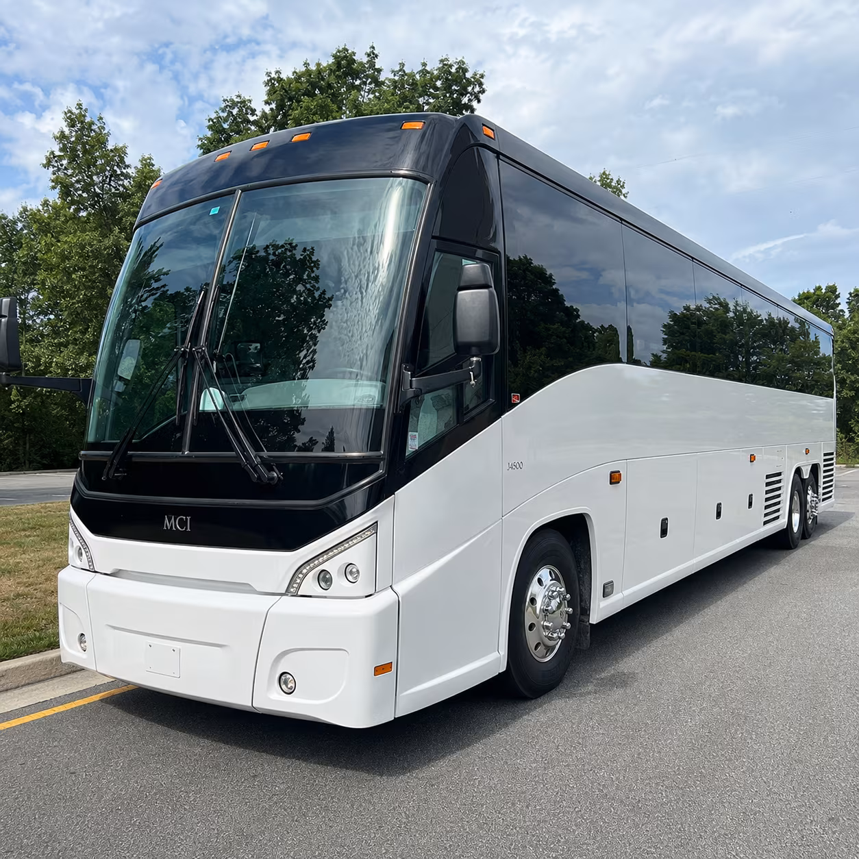 employee shuttle buses to lynwood warehouses and distribution centers