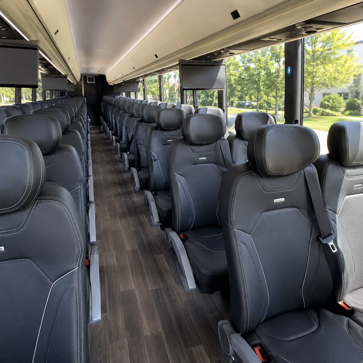 los angeles area charter bus rentals for government agencies near lynwood