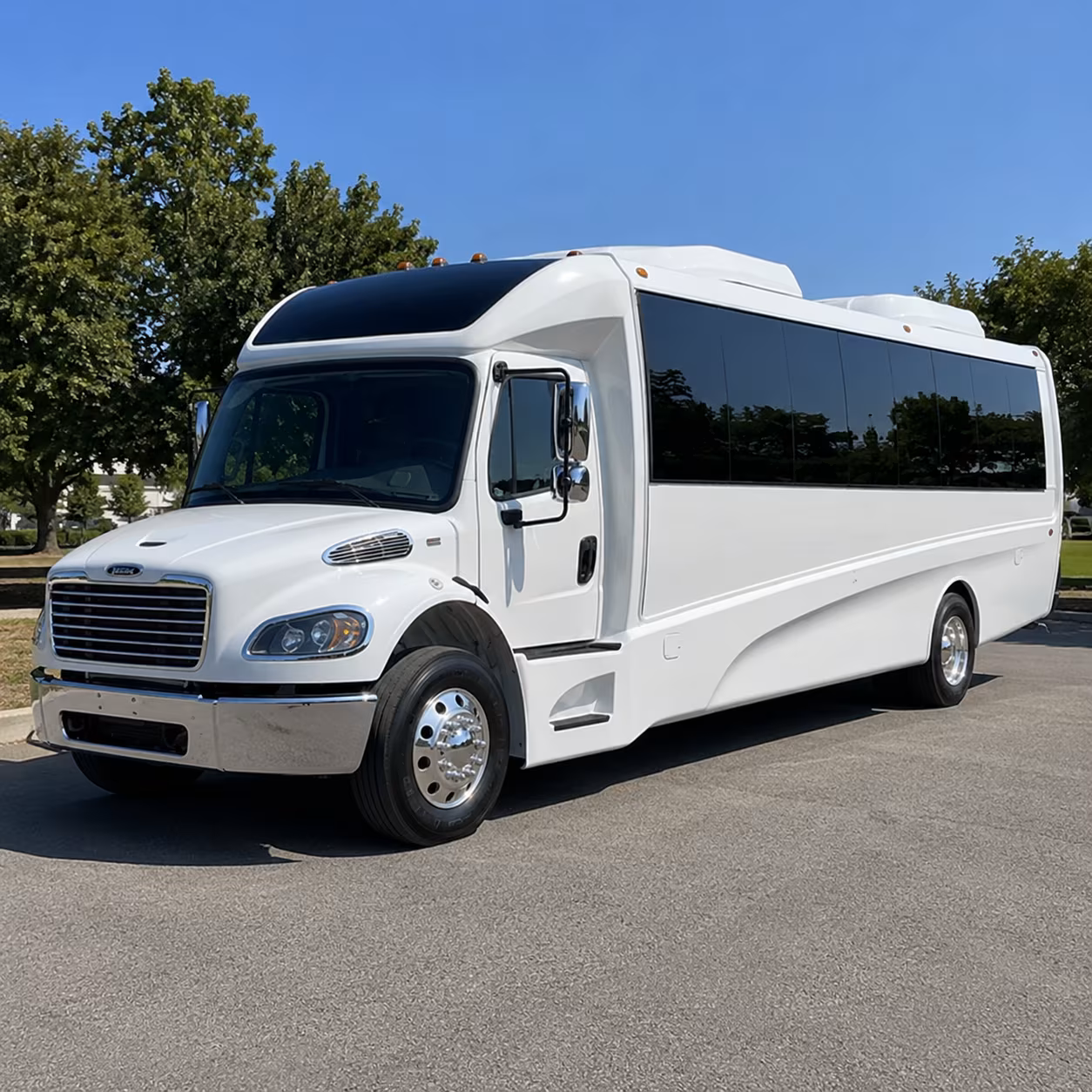 lynwood 15 passenger minibus