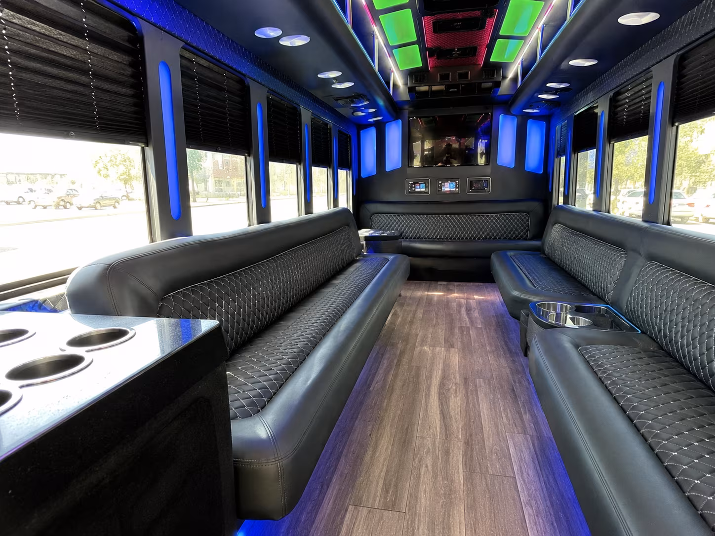 lynwood 15 passenger party bus inside