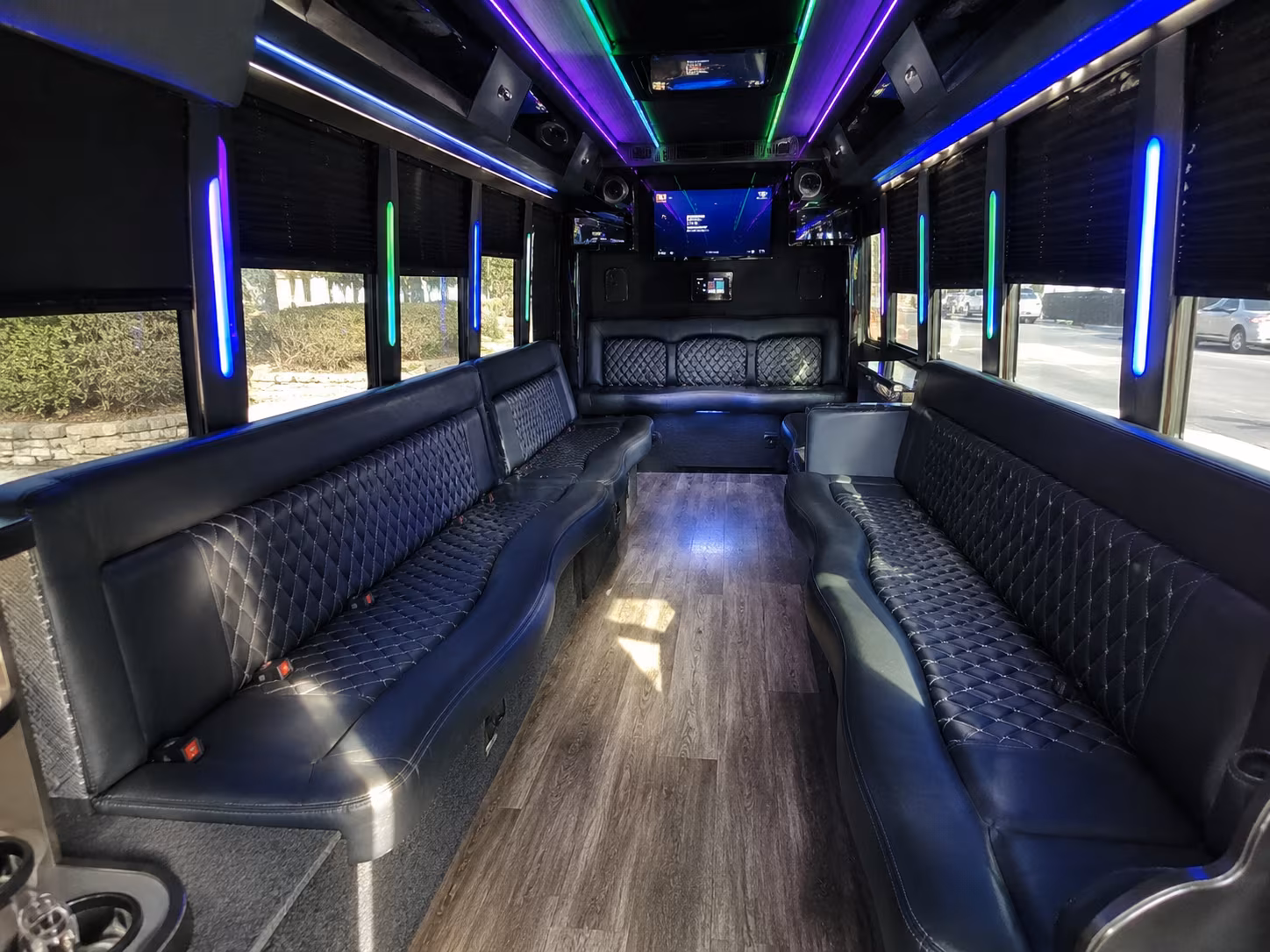 lynwood 15 passenger party bus interior