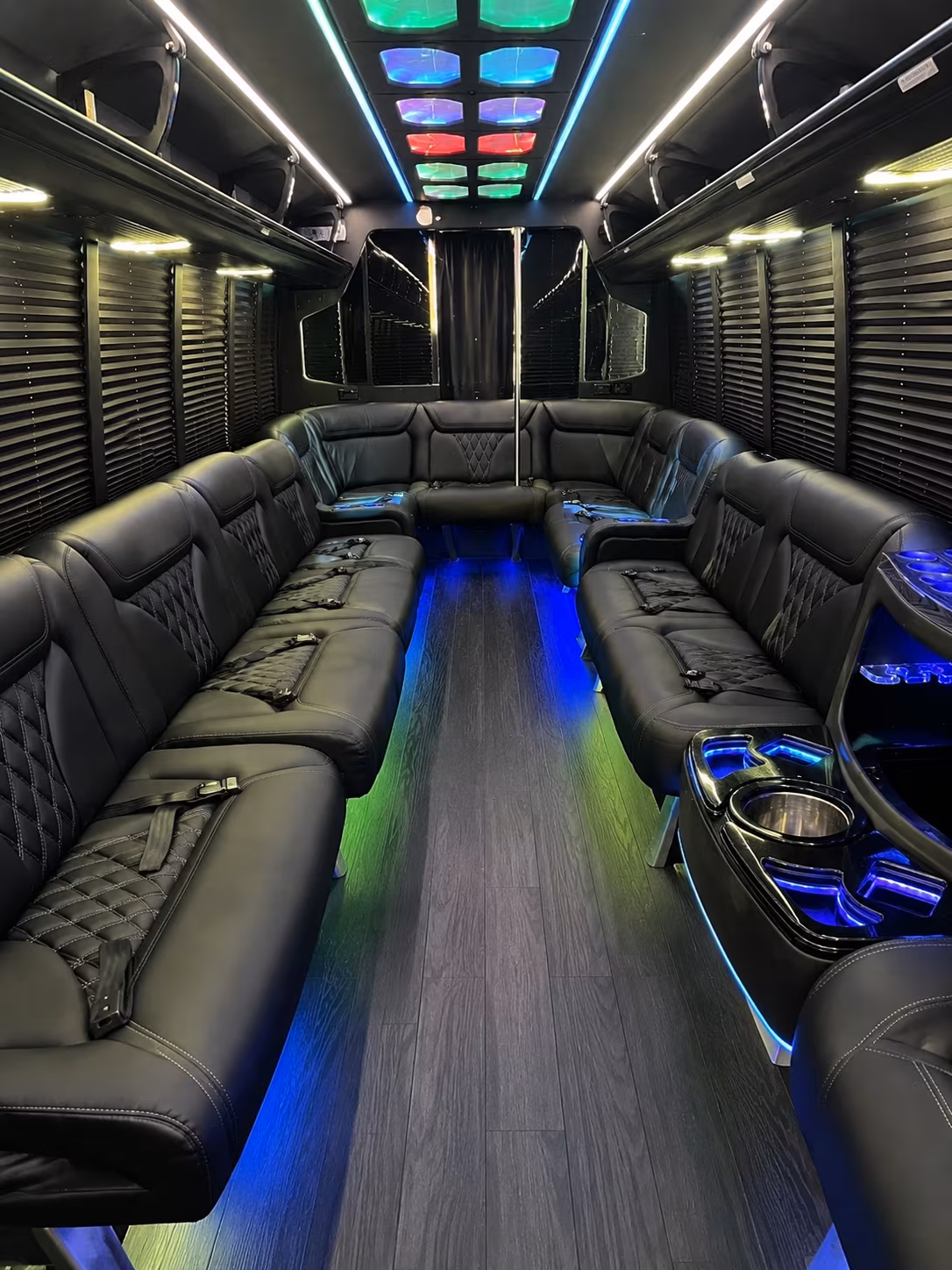 lynwood 20 passenger party bus interior
