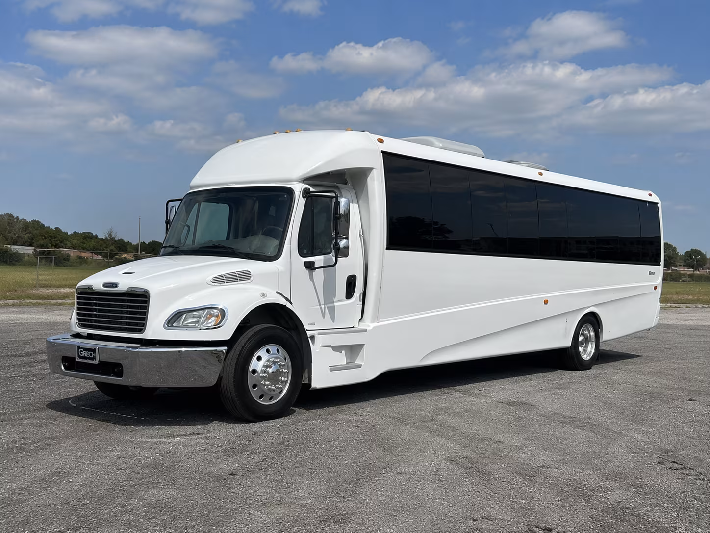 lynwood 50 passenger party bus