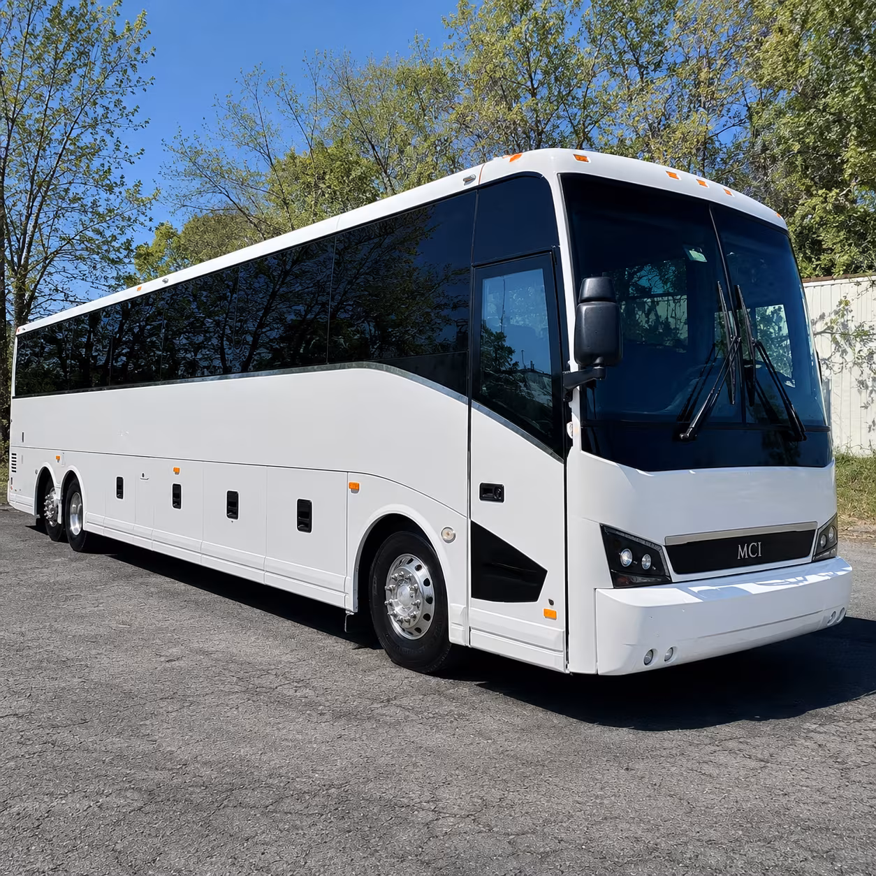lynwood 56 passenger charter bus