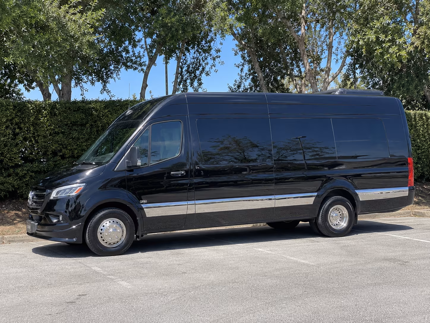 lynwood sprinter van with driver