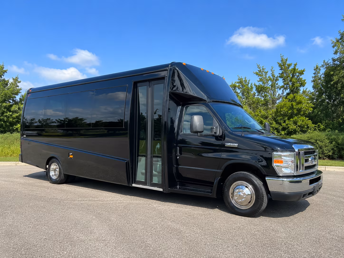 party bus rentals in lynwood for the ultimate prom night